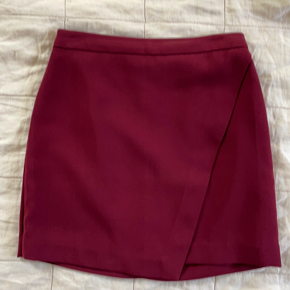 Banana Republic Magenta Skirt, Size 2